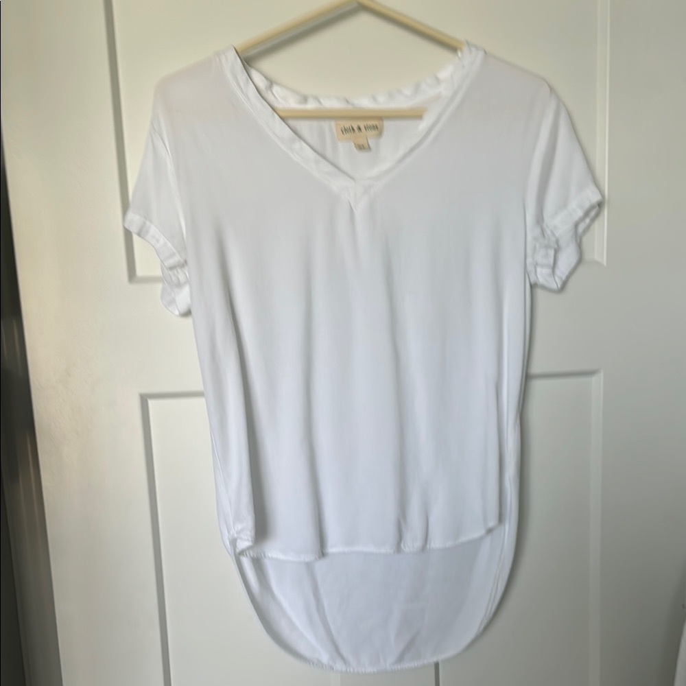 Cloth & Stone White V-Neck Women's Top
